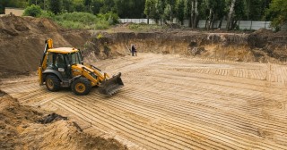 Разработка котлована Красноуфимск, цена от 310 руб./м3.